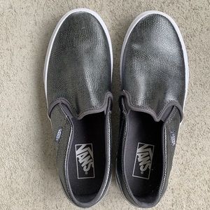 Brand New Woman’s Vans! Size 9
